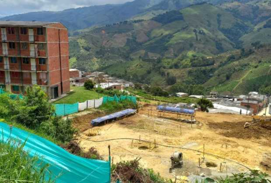 Donde funcionó por cerca de 80 años la escuela Sucre, se construye la nueva edificación de la Normal San José, en Pácora, municipio del norte de Caldas. Donde funcionó por cerca de 80 años la escuela Sucre, se construye la nueva edificación de la Normal San José, en Pácora.