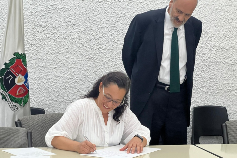 Belizza Janet Ruiz Mendoza asumió en la noche de este jueves en Bogotá como vicerrectora de la Universidad Nacional sede Manizales, ante el rector de la institución en Colombia, Leopoldo Múnera. Belizza Janet Ruiz Mendoza asumió en la noche de este jueves en Bogotá como vicerrectora de la Universidad Nacional sede Manizales, ante el rector de la institución en Colombia, Leopoldo Múnera.