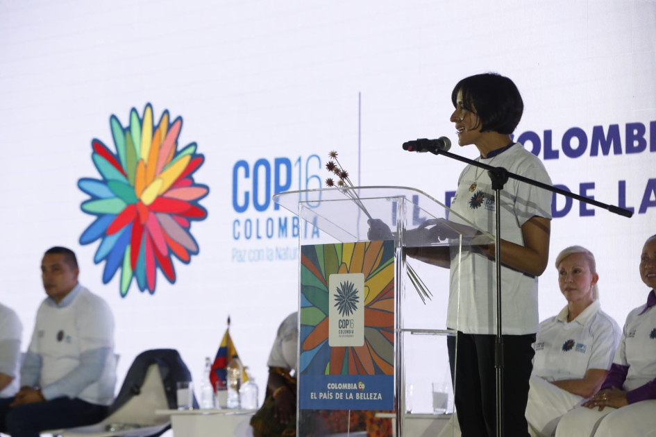 La ministra de Ambiente de Colombia, Susana Muhamad, durante el lanzamiento del logo de la COP16, en Cali. La ministra de Ambiente de Colombia, Susana Muhamad, durante el lanzamiento del logo de la COP16, en Cali.