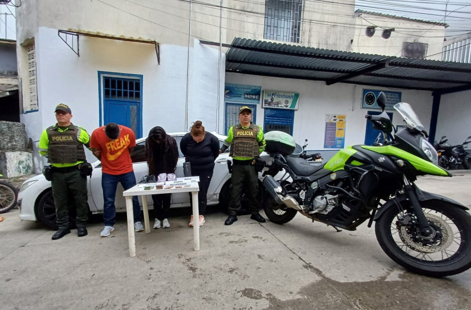 Los tres capturados en Flandes (Tolima). Los tres capturados en Flandes (Tolima).