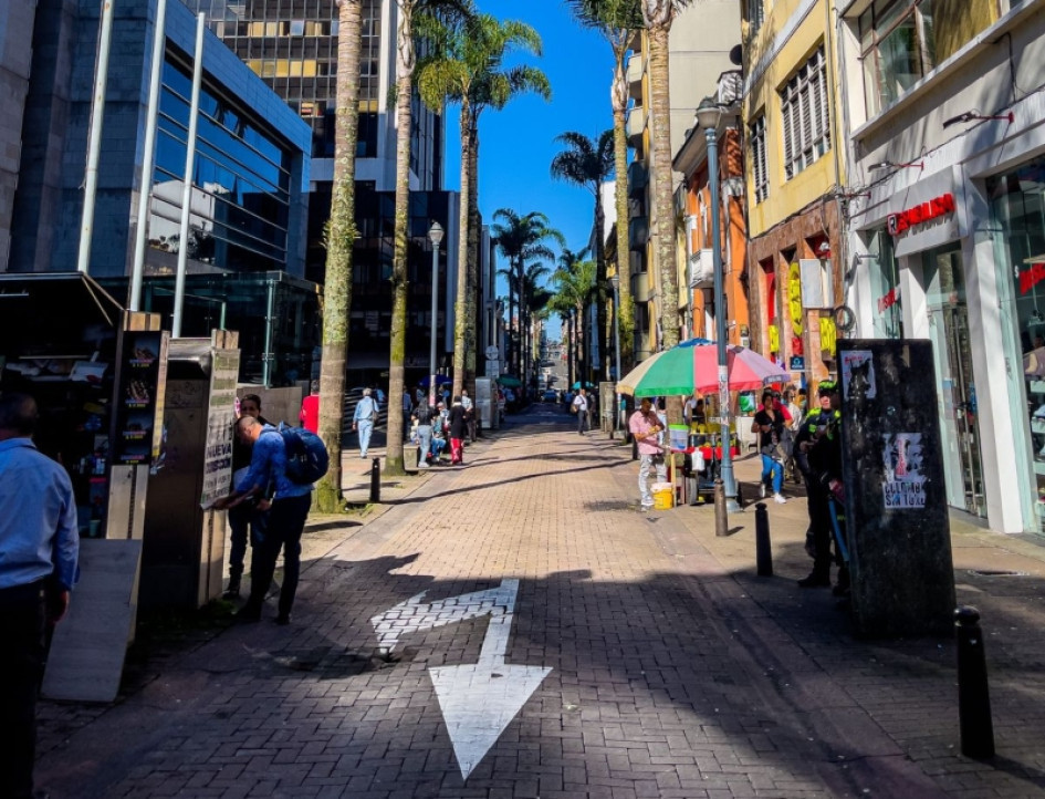 En la foto, la carrera 23 de Manizales, uno de los tres puntos de concentración de la protesta del pasado viernes en la que vendedores informales le pidieron a la Alcaldía no cobrar por el uso del espacio público. También hubo plantones en Chipre y la Plaza Alfonso López Pumarejo. En la foto, la carrera 23 de Manizales, uno de los tres puntos de concentración de la protesta del pasado viernes en la que vendedores informales le pidieron a la Alcaldía no cobrar por el uso del espacio público. También hubo plantones en Chipre y la Plaza Alfonso López Pumarejo.