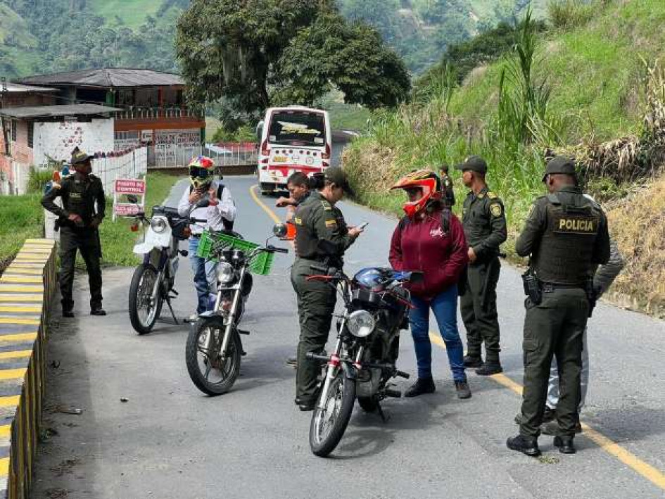 Controles en la vía Neira-Aranzazu. Controles en la vía Neira-Aranzazu.
