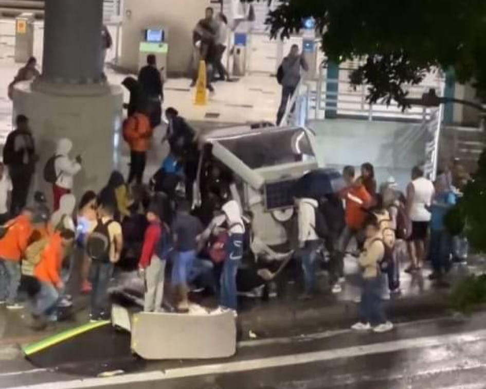 La emergencia deja al menos 9 heridos. La emergencia deja al menos 9 heridos.