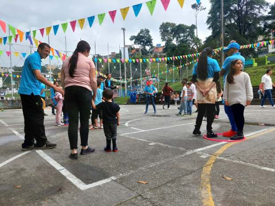 Las actividades recreativas en Manizales invitan a que los padres lleven a sus hijos a disfrutar en diversos escenarios rurales y urbanos. Incluye eventos para toda la familia. Las actividades recreativas en Manizales invitan a que los padres lleven a sus hijos a disfrutar en diversos escenarios rurales y urbanos. Incluye eventos para toda la familia.