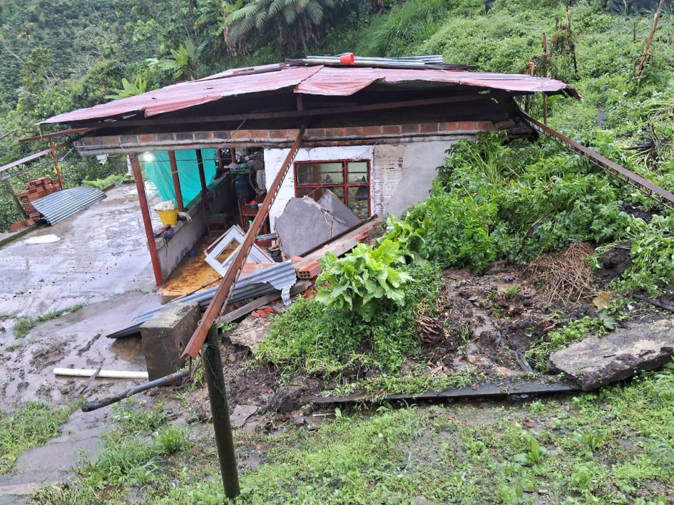 Vivienda afectada parcialmente por derrumbe en el corregimiento de Samaria, Filadelfia (Caldas). Vivienda afectada parcialmente por derrumbe en el corregimiento de Samaria, Filadelfia (Caldas).