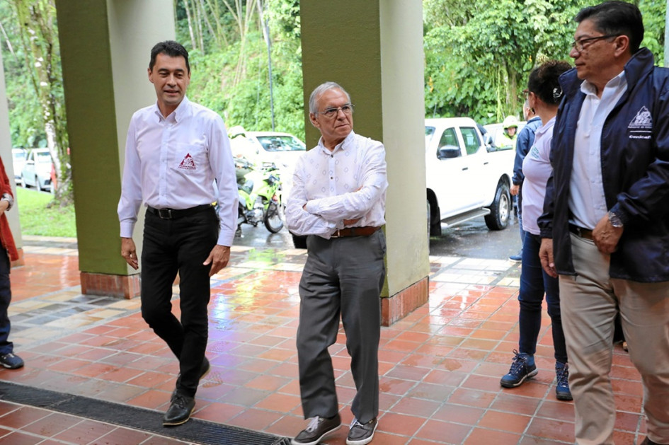 Nuevos chats enredan en el escándalo de corrupción de la Unidad Nacional para la Gestión del Riesgo de Desastres (UNGRD) al ministro de Hacienda, Ricardo Bonilla. Nuevos chats enredan en el escándalo de corrupción de la Unidad Nacional para la Gestión del Riesgo de Desastres (UNGRD) al ministro de Hacienda, Ricardo Bonilla.