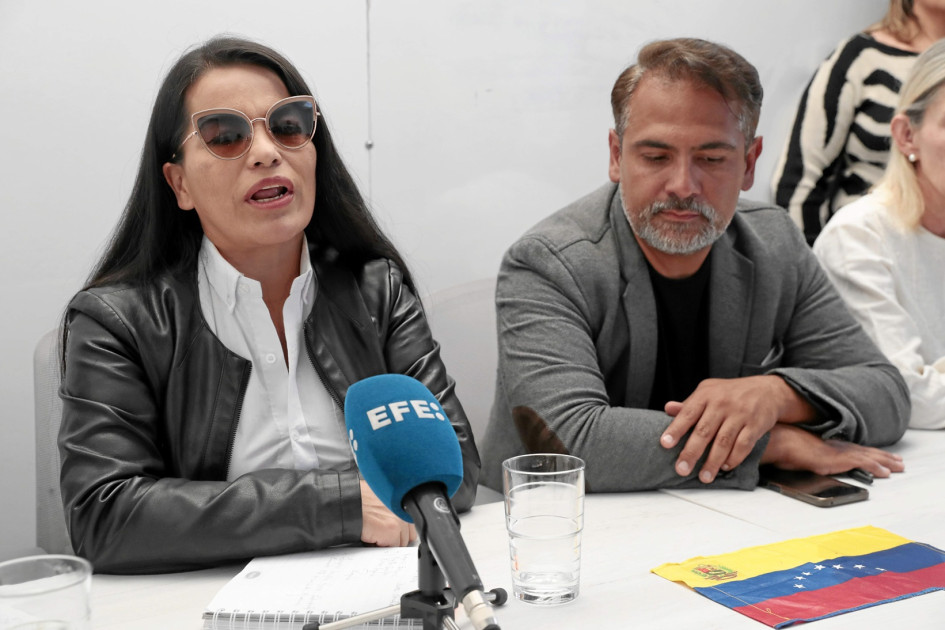 Foto | EFE | LA PATRIA La jefa del comando de campaña del partido Vente Venezuela, Mari Luz Palma, habla junto al coordinador político de Vente Venezuela, Mauricio Baquero, en Bogotá Foto | EFE | LA PATRIA La jefa del comando de campaña del partido Vente Venezuela, Mari Luz Palma, habla junto al coordinador político de Vente Venezuela, Mauricio Baquero, en Bogotá