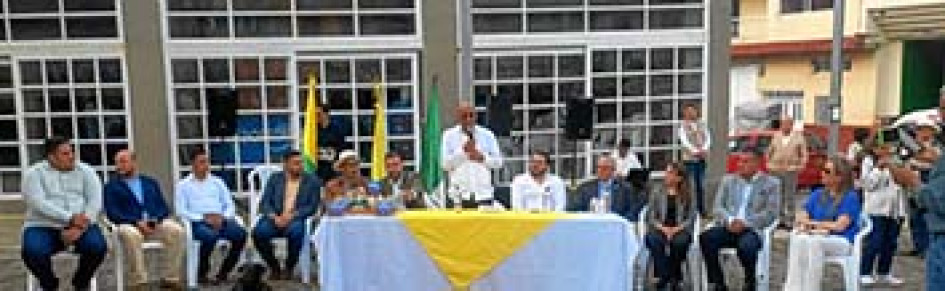 El alcalde de Pácora, Juan Camilo Isaza, en compañía de sus homólogos del norte de Caldas se reunieron con el embajador de República Dominicana Alcaldes, con embajador Foto|Cortesía J. Loaiza|LA PATRIA