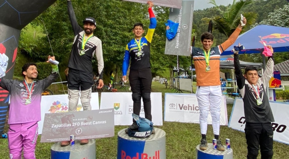 El podio de la élite masculina de la primera válida de la Copa Nacional de DH DH Caldense