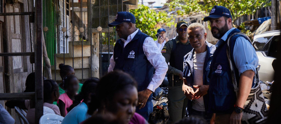 La Defensoría del Pueblo pidió ayuda humanitaria para la comunidad Joaquincito Libre, de Buenaventura (Valle), confinada y desplazada por el Estado Mayor Central. La Defensoría del Pueblo pidió ayuda humanitaria para la comunidad Joaquincito Libre, de Buenaventura (Valle), confinada y desplazada por el Estado Mayor Central.