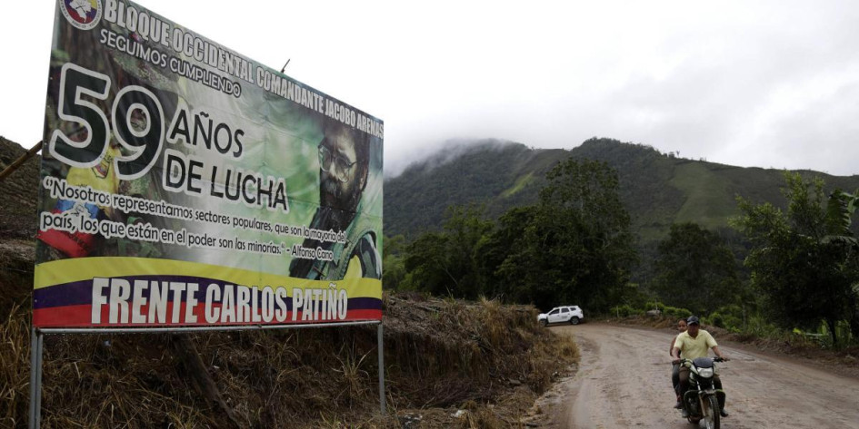 El frente Carlos Patiño del Estado Mayor Central lanzó explosivos desde un dron a una cancha de fútbol en El Plateado (Cauca). El frente Carlos Patiño del Estado Mayor Central lanzó explosivos desde un dron a una cancha de fútbol en El Plateado (Cauca).