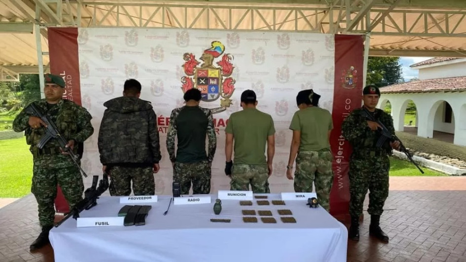 Los integrantes de las disidencias capturados por el Ejército. Los integrantes de las disidencias capturados por el Ejército.