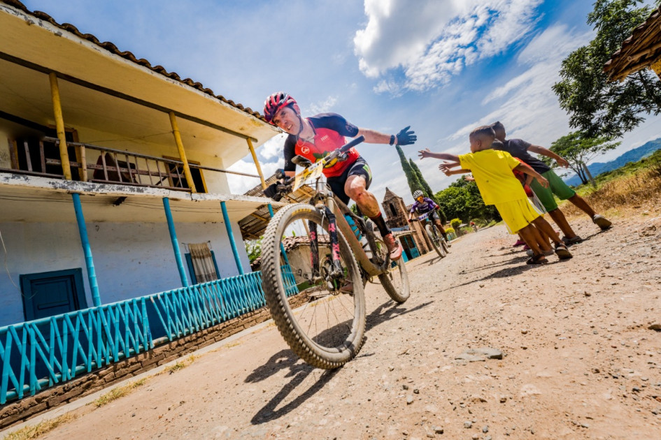 Los ciclistas de la Leyenda del Dorado 2024 provienen de 25 países. Los ciclistas de la Leyenda del Dorado 2024 provienen de 25 países.