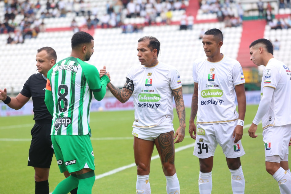 Edwin Cardona, reciente incorporación de Atlético Nacional, es el actual goleador de la Liga 2024-2, con tres anotaciones. Por el Once Caldas han anotado Mateo García (der.) y Michael Barrios. Edwin Cardona, reciente incorporación de Atlético Nacional, es el actual goleador de la Liga 2024-2, con tres anotaciones. Por el Once Caldas han anotado Mateo García (der.) y Michael Barrios.