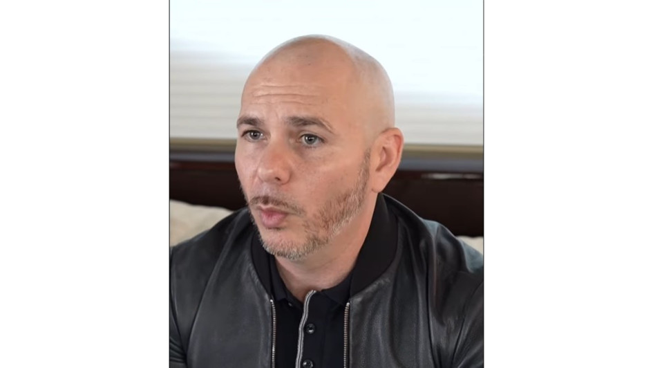 El artista puertorriqueño, Pitbull. El artista puertorriqueño, Pitbull.