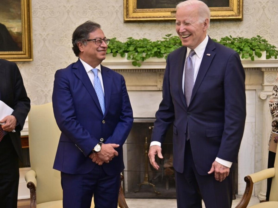 Reunión del presidente Gustavo Petro con su homólogo estadounidense, Joe Biden, en abril del año pasado. El Departamento de Estado publicó un informe sobre el clima de inversión de Colombia en el que aseguró que "la corrupción se mantiene como un reto significativo". Reunión del presidente Gustavo Petro con su homólogo estadounidense, Joe Biden, en abril del año pasado. El Departamento de Estado publicó un informe sobre el clima de inversión de Colombia en el que aseguró que "la corrupción se mantiene como un reto significativo".