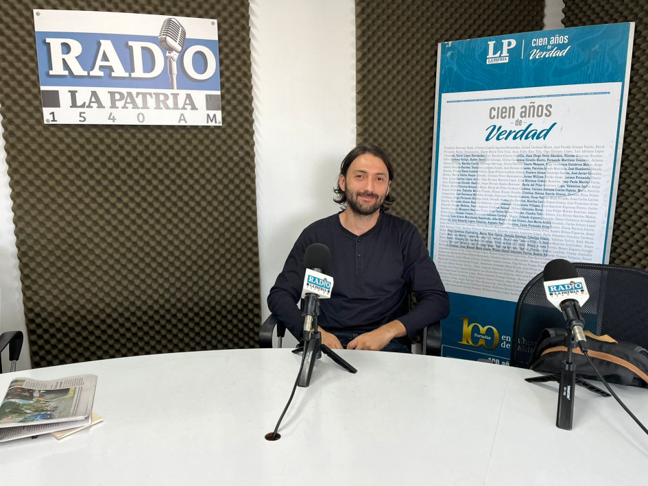 Carlos Alberto Gómez, a quien conocen como Cabeto, es el director del documental El Alma de los Pueblos. Carlos Alberto Gómez, a quien conocen como Cabeto, es el director del documental El Alma de los Pueblos.