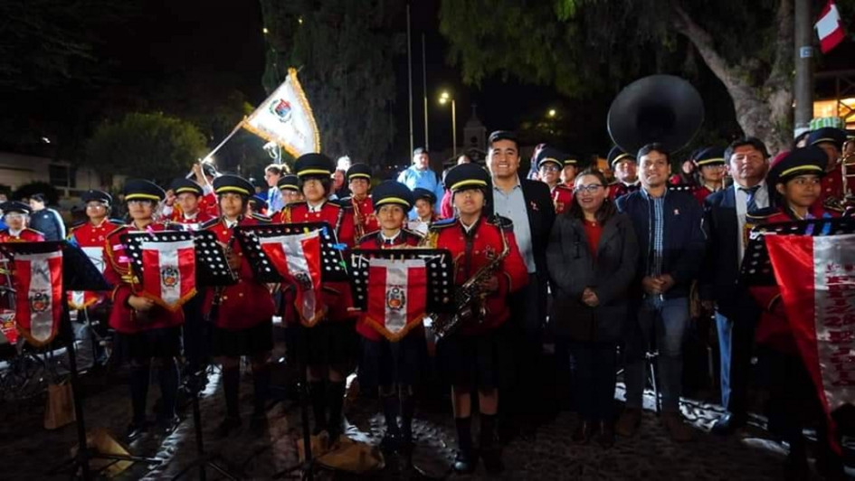 Banda de la Institución Emblemática Mercedes Cabello de Carbonera. Banda de la Institución Emblemática Mercedes Cabello de Carbonera.