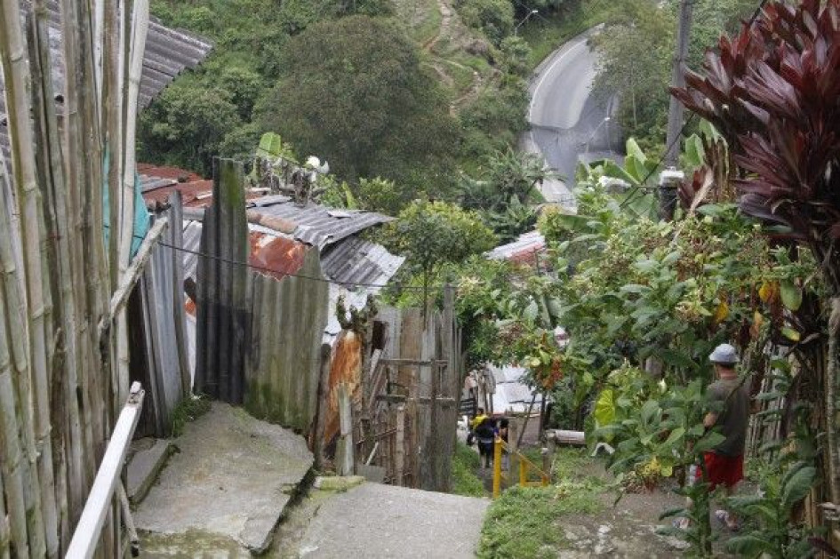 Bajo Andes. Bajo Andes.