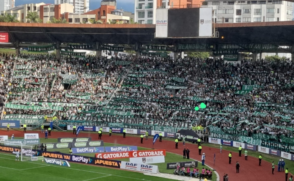 Barra Los Del Sur, de Atlético Nacional, el sábado en el estadio Palogrande en el partido ante el Once Caldas. Barra Los Del Sur, de Atlético Nacional, el sábado en el estadio Palogrande en el partido ante el Once Caldas.