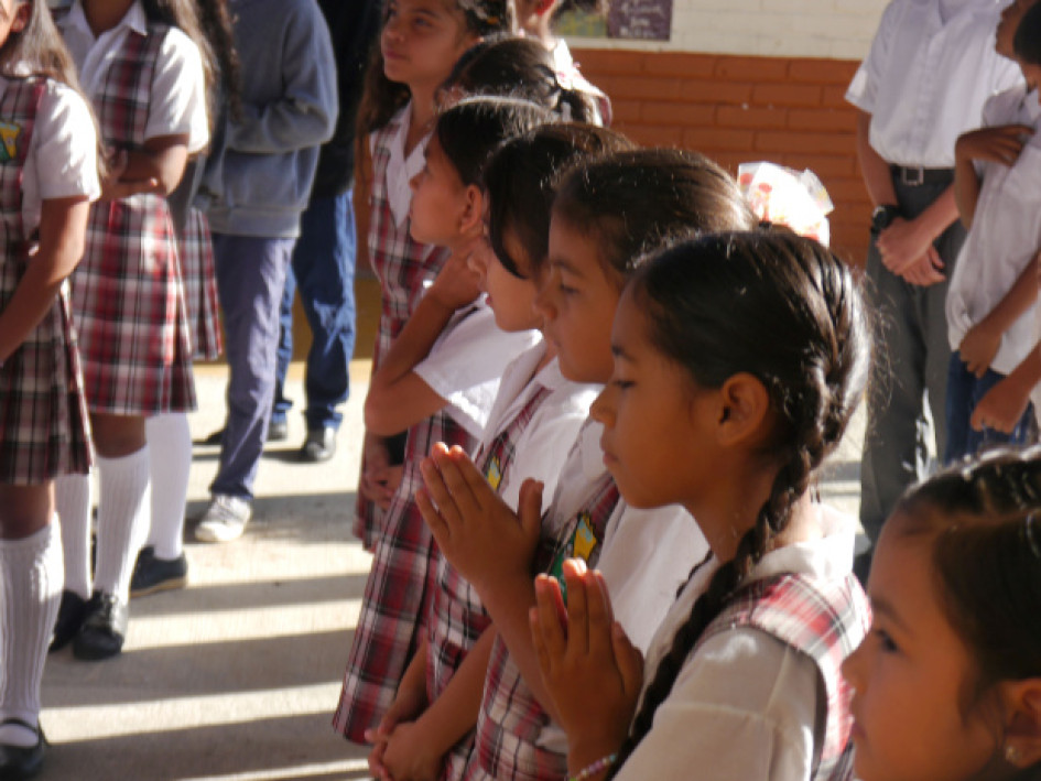 En el colegio rural Eduardo Gómez Arrubla, de Chinchiná, sus estudiantes iniciaron con optimismo este segundo semestre académico. Rezaron antes de empezar las clases. En el colegio rural Eduardo Gómez Arrubla, de Chinchiná, sus estudiantes iniciaron con optimismo este segundo semestre académico. Rezaron antes de empezar las clases.