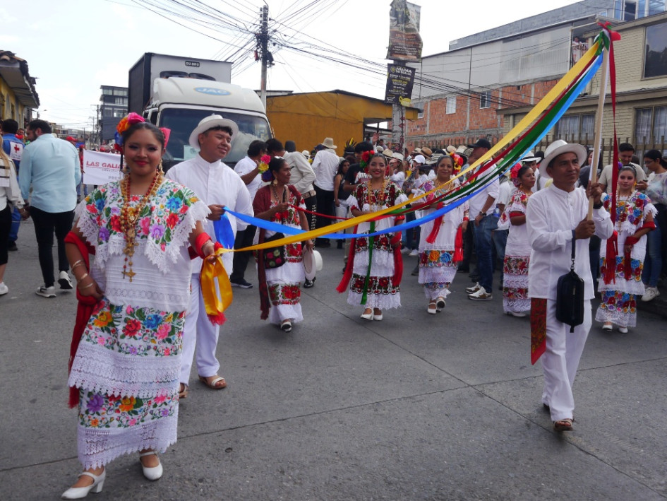 La delegación de Playa del Carmen (México) participó en el desfile de carrozas de la Feria de la Horticultura de Villamaría. Mostraron sus danzas. La delegación de Playa del Carmen (México) participó en el desfile de carrozas de la Feria de la Horticultura de Villamaría. Mostraron sus danzas.