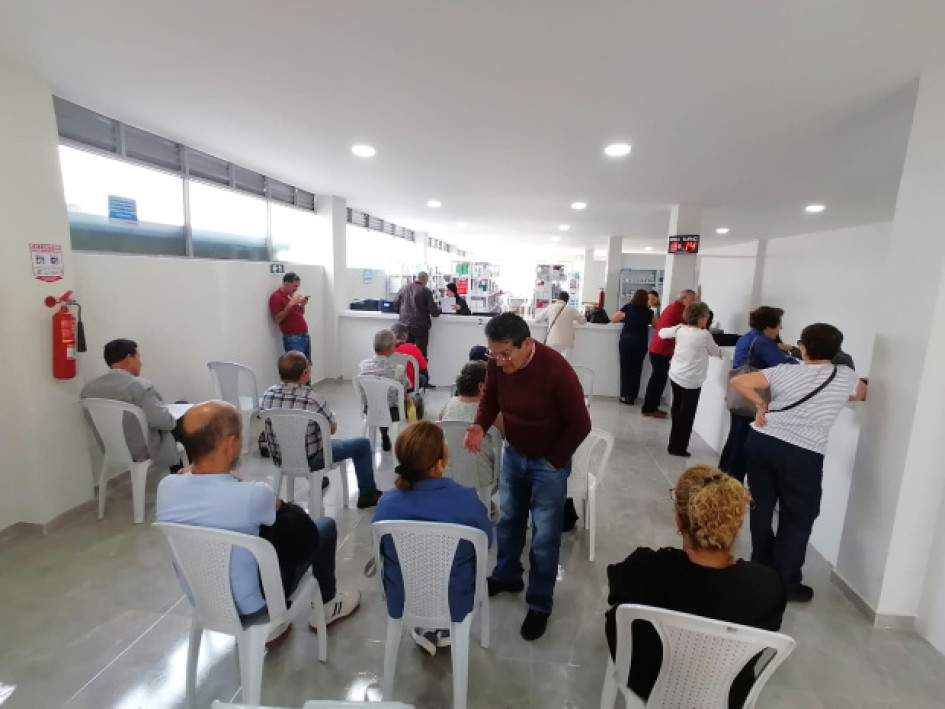Esta es una nueva sede en Manizales para la entrega de medicamentos a los maestros, pensionados del magisterio y sus beneficiados. Esta es una nueva sede en Manizales para la entrega de medicamentos a los maestros, pensionados del magisterio y sus beneficiados.