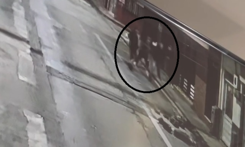 Cámaras de seguridad privadas captaron el momento del ataque al ciudadano. Cámaras de seguridad privadas captaron el momento del ataque al ciudadano.