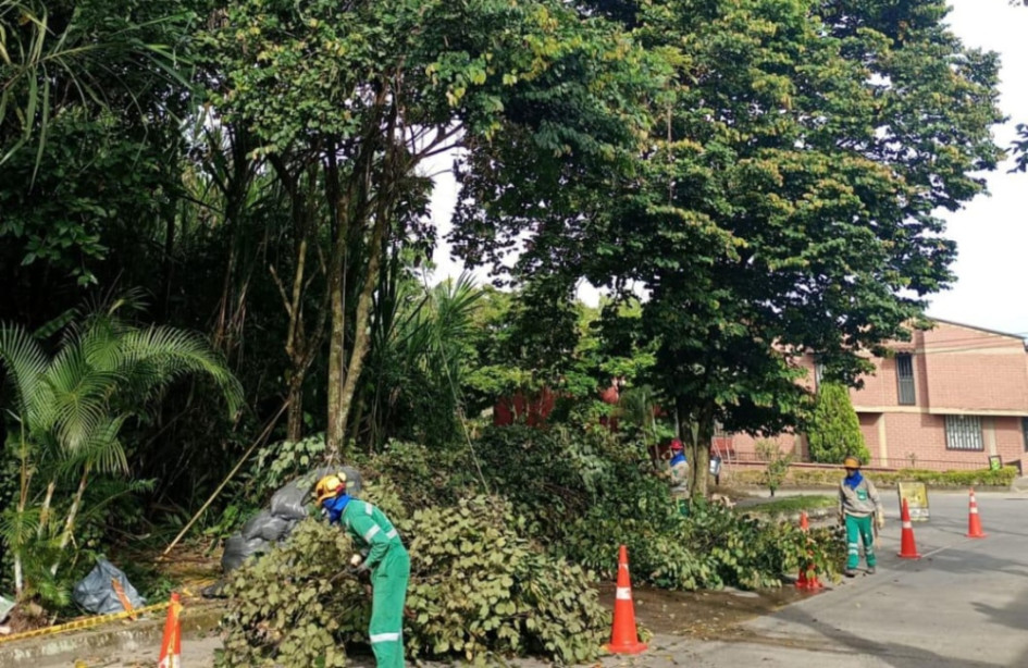 Operarios de Atesa fueron robados mientras trabajaban Operarios de Atesa fueron robados mientras trabajaban