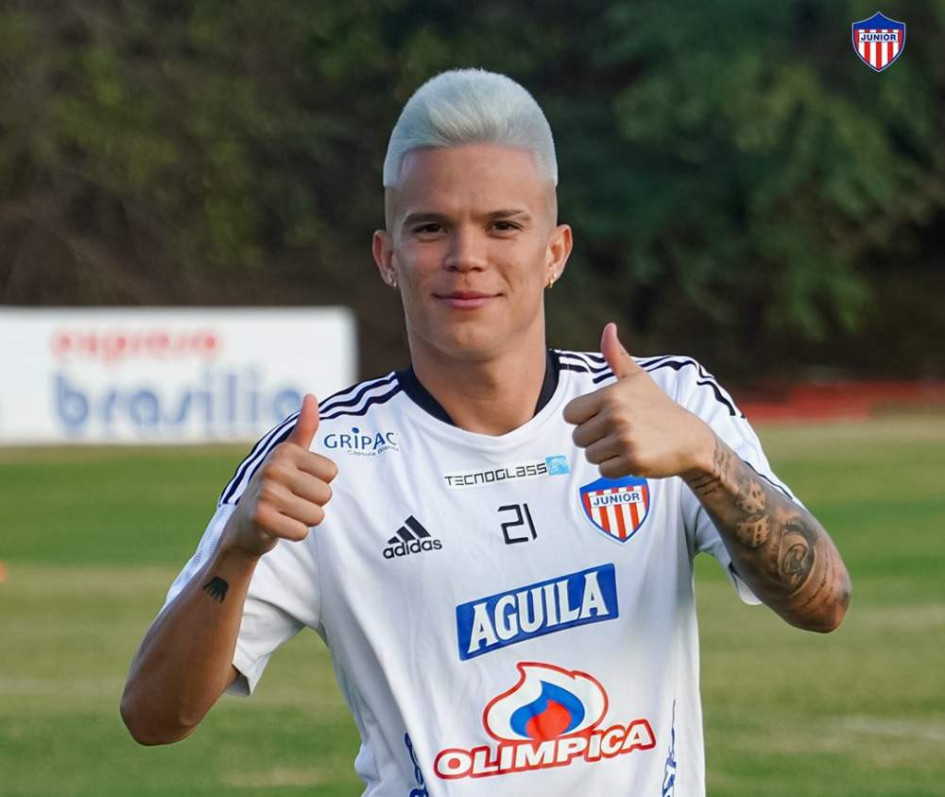 Walmer Pacheco firma por tres años con el Deportivo Pereira para reforzar el lateral derecho. Walmer Pacheco firma por tres años con el Deportivo Pereira para reforzar el lateral derecho.