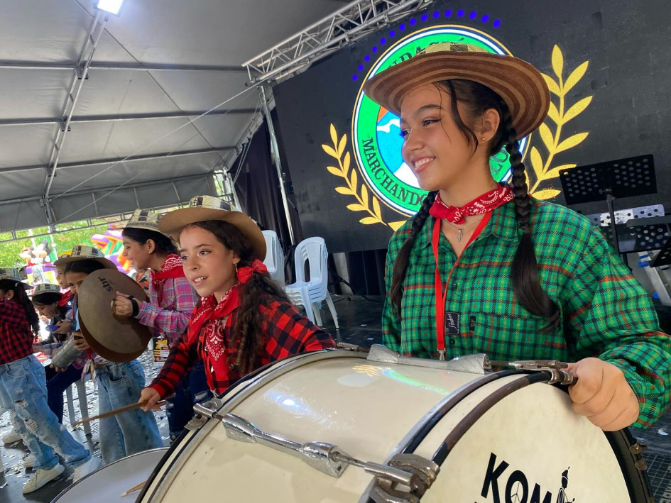 Se presentaron cerca de 12 bandas estudiantiles. 