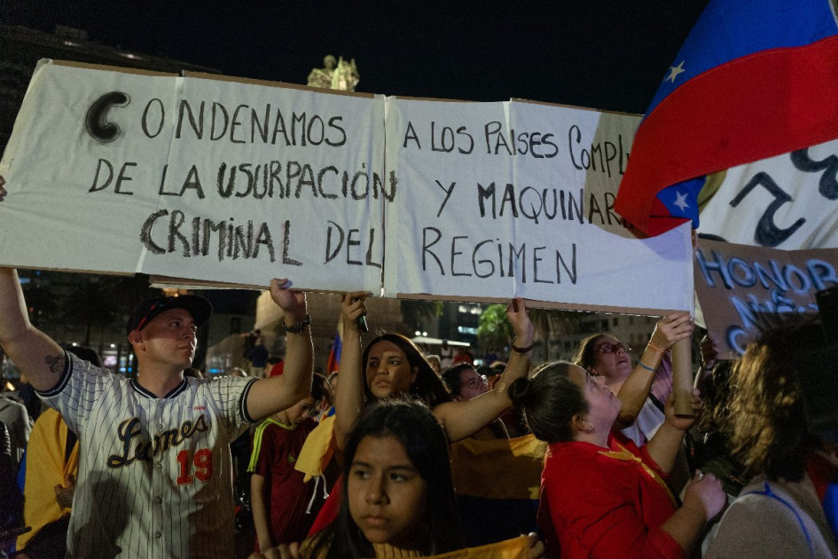 Venezolanos participaron en una manifestación en Uruguay tras las elecciones presidenciales del domingo. Venezolanos participaron en una manifestación en Uruguay tras las elecciones presidenciales del domingo.