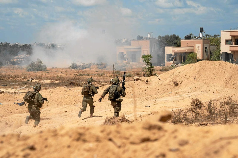 Foto | EFE | LA PATRIA La ofensiva israelí en toda la Franja es cada vez más intensa en el centro del enclave. Foto | EFE | LA PATRIA La ofensiva israelí en toda la Franja es cada vez más intensa en el centro del enclave.