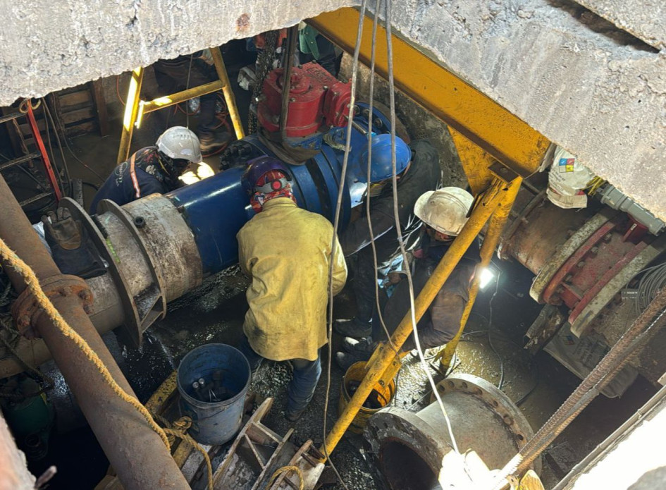 Los trabajos en la válvula en el sector de Riduco. Los trabajos en la válvula en el sector de Riduco.