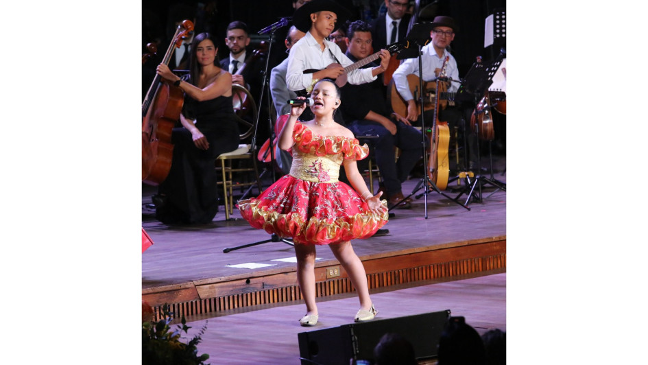 Laura Rosas en su presentación de anoche en el Teatro los Fundadores de Manizales. Laura Rosas en su presentación de anoche en el Teatro los Fundadores de Manizales.