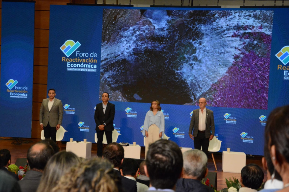 El foro de reactivación económica se adelanta este viernes en el Hotel Termales El Otoño. Hacia las 6:30 p.m. se espera la presencia del presidente de la República, Gustavo Petro. El foro de reactivación económica se adelanta este viernes en el Hotel Termales El Otoño. Hacia las 6:30 p.m. se espera la presencia del presidente de la República, Gustavo Petro.