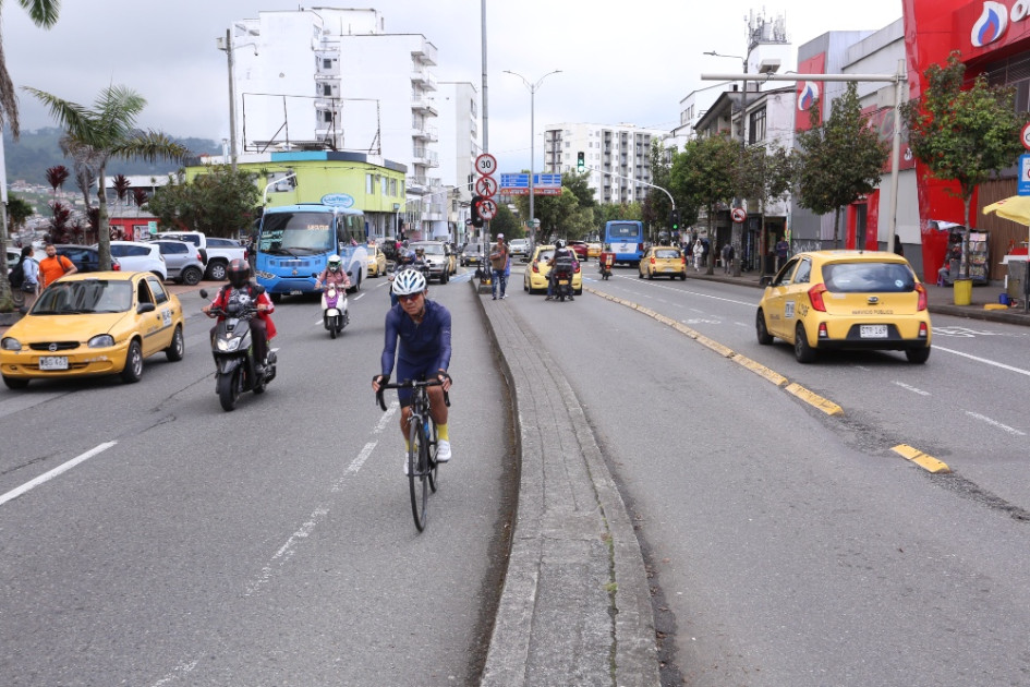 El proyecto de ciclobanda de la Alcaldía de Manizales genera dudas en la Sociedad Caldense de Ingenieros y Arquitectos. La organización plantea interrogantes sobre cuatro aspectos del diseño. ¿Qué responde la Alcaldía? El proyecto de ciclobanda de la Alcaldía de Manizales genera dudas en la Sociedad Caldense de Ingenieros y Arquitectos. La organización plantea interrogantes sobre cuatro aspectos del diseño. ¿Qué responde la Alcaldía?