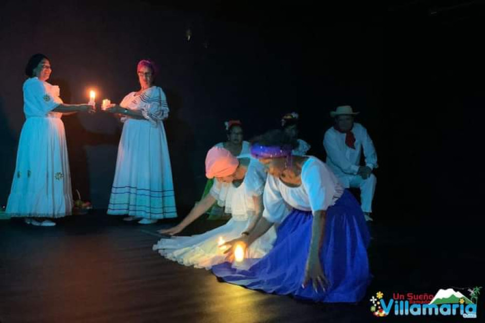 El Teatro Faro de Villamaría programa hacer para finales de agosto un festival de teatro nacional, en el que también participarán unos artistas internacionales. El Teatro Faro de Villamaría programa hacer para finales de agosto un festival de teatro nacional, en el que también participarán unos artistas internacionales.