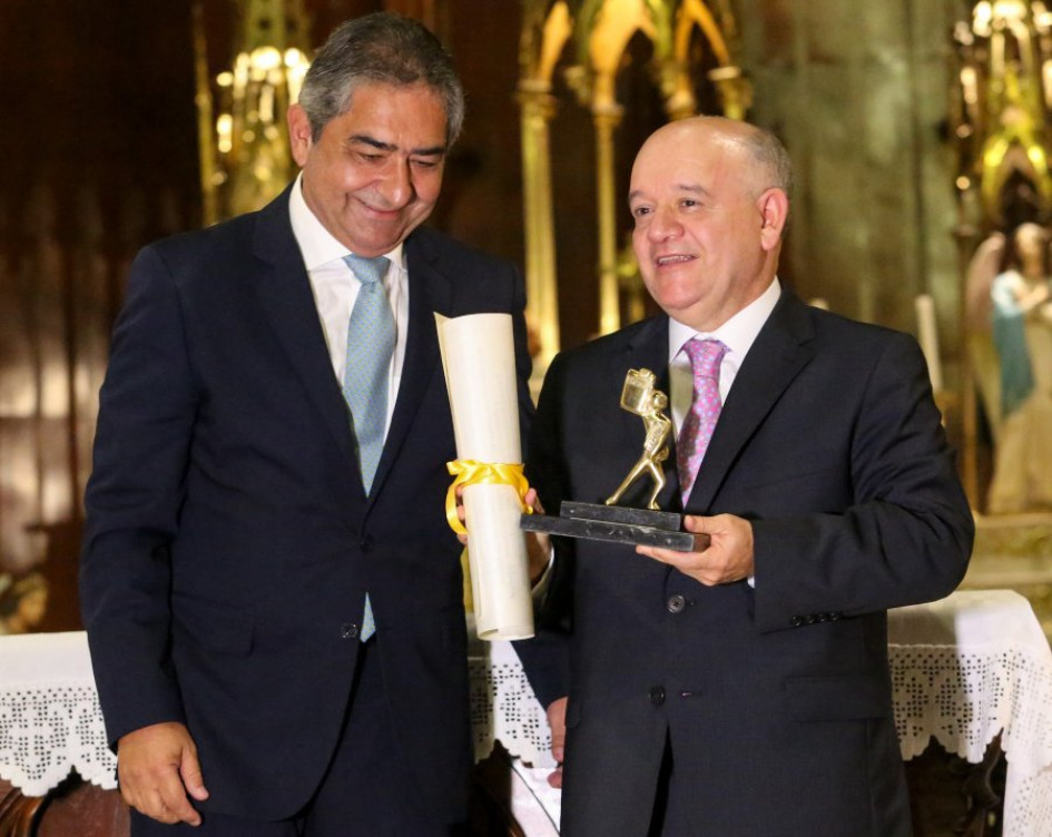 Jorge Hernán Botero; y el presidente de la Corte Constitucional y Caldense del Año 2023, José Fernando Reyes. Jorge Hernán Botero; y el presidente de la Corte Constitucional y Caldense del Año 2023, José Fernando Reyes.