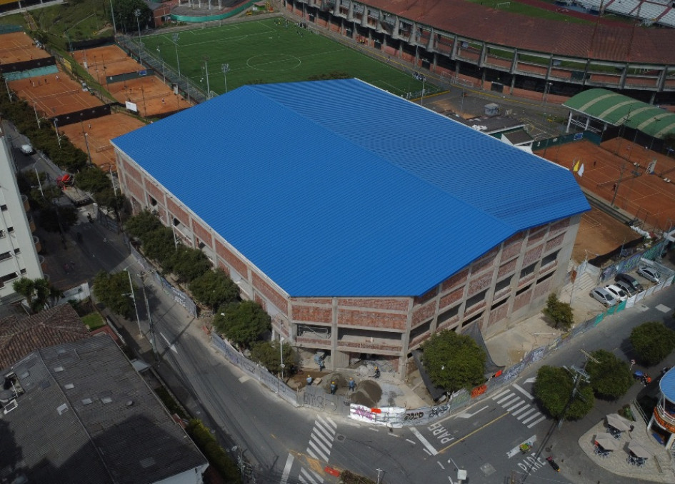 Coliseo Mayor Jorge Arango Uribe en obra. Imagen aérea del Coliseo Mayor Jorge Arango Uribe de Manizales