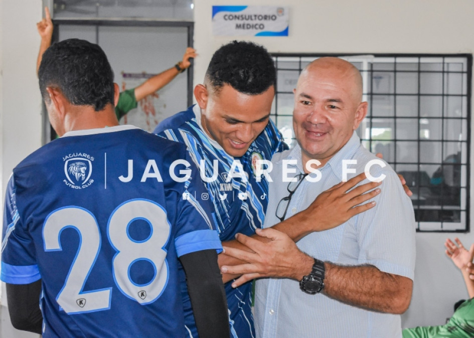 El equipo de Montería presentó a comienzos de semana al paisa Édgar Carvajal como su nuevo técnico. El equipo de Montería presentó a comienzos de semana al paisa Édgar Carvajal como su nuevo técnico.