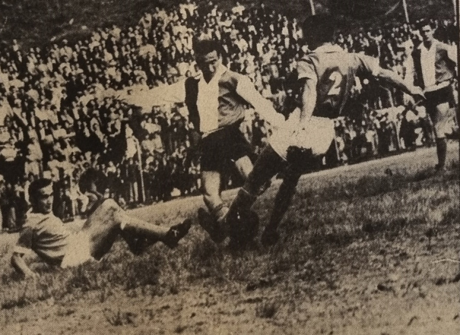 Don Alfonso 'El Petiso' Núñez, jugador del Once Caldas en la década del 60. Don Alfonso 'El Petiso' Núñez, jugador del Once Caldas en la década del 60.