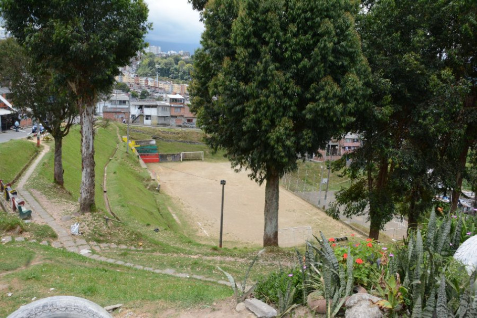 Estas son las canchas de El Nevado que, según la comunidad del barrio Bajo Andes, sirven de espacio para la delincuencia y la venta de estupefacientes. Estas son las canchas de El Nevado que, según la comunidad del barrio Bajo Andes, sirven de espacio para la delincuencia y la venta de estupefacientes.