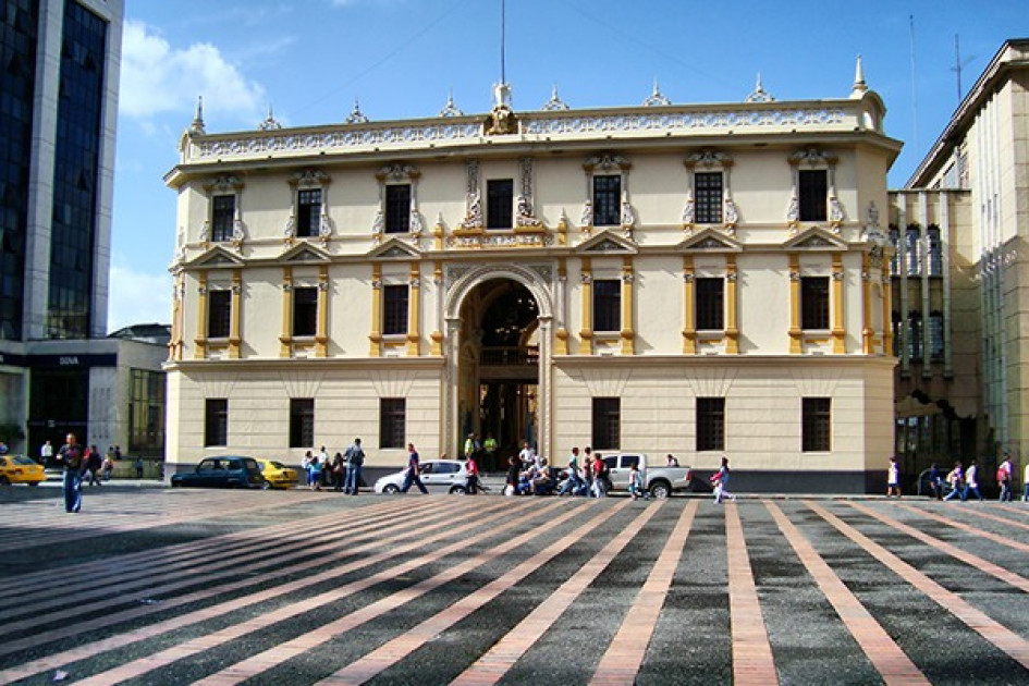 Palacio Amarillo, sede de la Gobernación de Caldas Palacio Amarillo, sede de la Gobernación de Caldas
