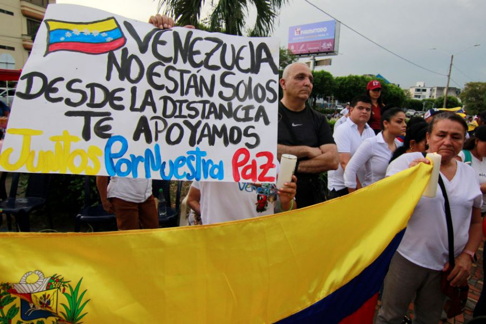 El 3 de agosto los venezolanos que residen en Cúcuta participaron de una manifestación en rechazo a los resultados del Consejo Nacional Electoral (CNE), en las elecciones presidenciales del domingo que dieron como ganador al presidente de Venezuela, Nicolás Maduro. El 3 de agosto los venezolanos que residen en Cúcuta participaron de una manifestación en rechazo a los resultados del Consejo Nacional Electoral (CNE), en las elecciones presidenciales del domingo que dieron como ganador al presidente de Venezuela, Nicolás Maduro.
