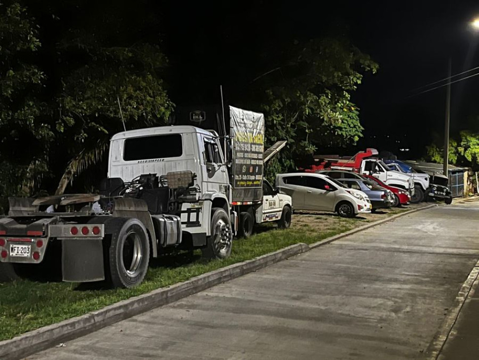 Estos eran los autos que estacionaban en la zona verde de la manzana 11 del barrio La Linda. Estos eran los autos que estacionaban en la zona verde de la manzana 11 del barrio La Linda.