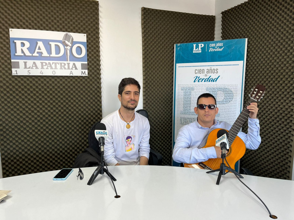 Eme Cafuné y Alejandro Flórez, cantautores manizaleños. Eme Cafuné y Alejandro Flórez, cantautores manizaleños.