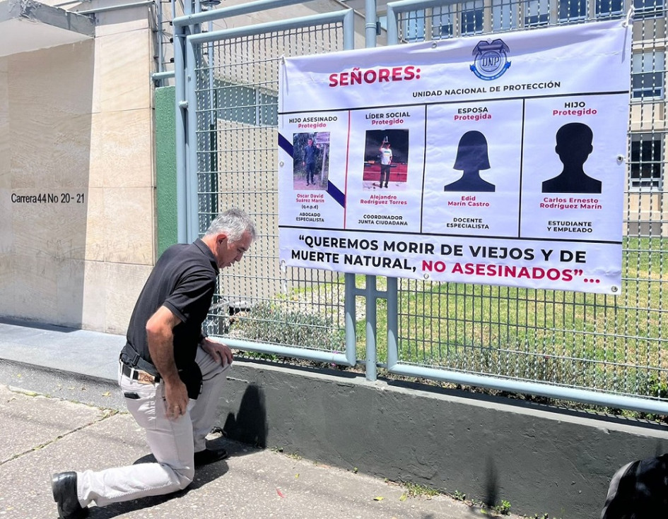 El líder social Alejandro Rodríguez denunció la poca protección de su familia ante las amenazas y el homicidio de su hijastro. El líder social Alejandro Rodríguez denunció la poca protección de su familia ante las amenazas y el homicidio de su hijastro.