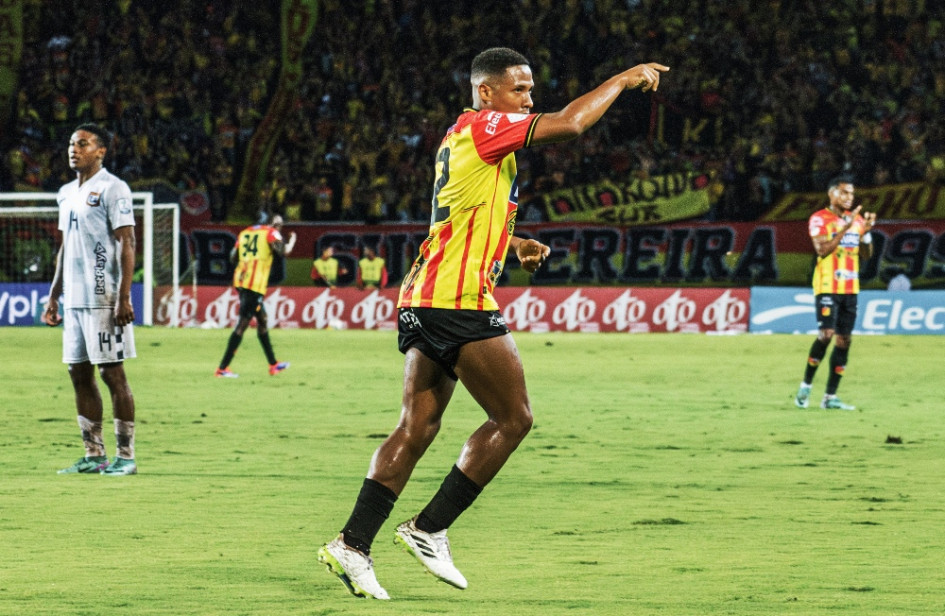 Andrés Ibargüen anotó el único gol del compromiso. Andrés Ibargüen anotó el único gol del compromiso.