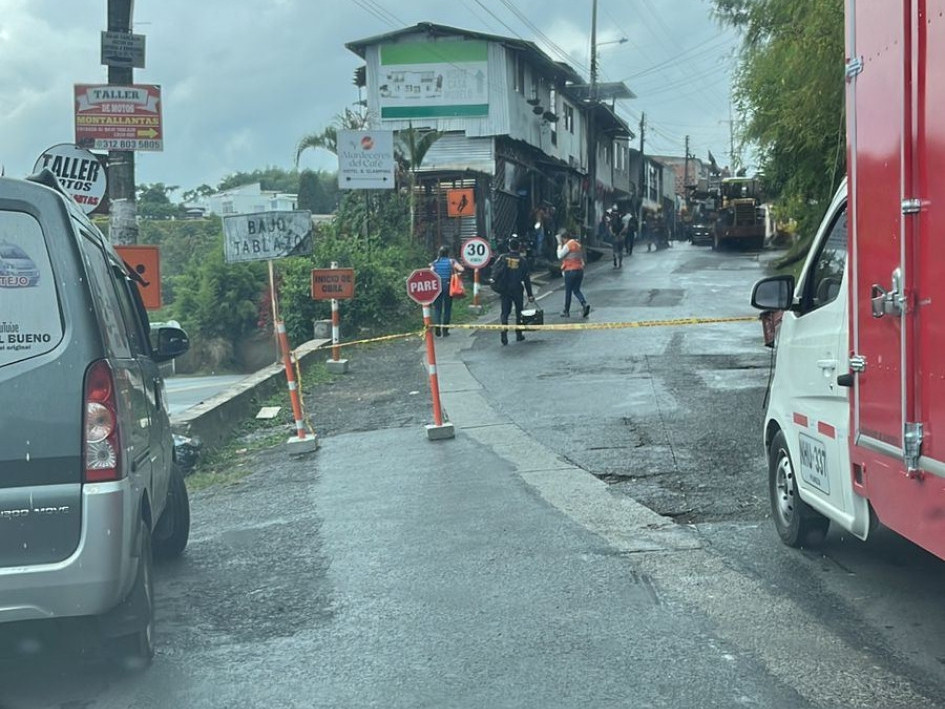 Así se encuentra los cierres en el sector de la vereda Javas en la vía que conduce Manizales hacia Chinchiná. Así se encuentra los cierres en el sector de la vereda Javas en la vía que conduce Manizales hacia Chinchiná.
